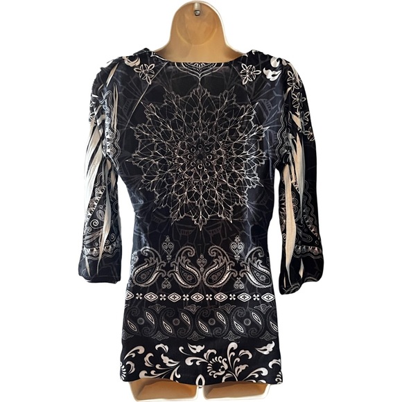 Ladies Energe medium black and white design short tunic,dress or top on most - Picture 9 of 15